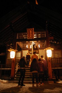 元旦湯澤神社社殿